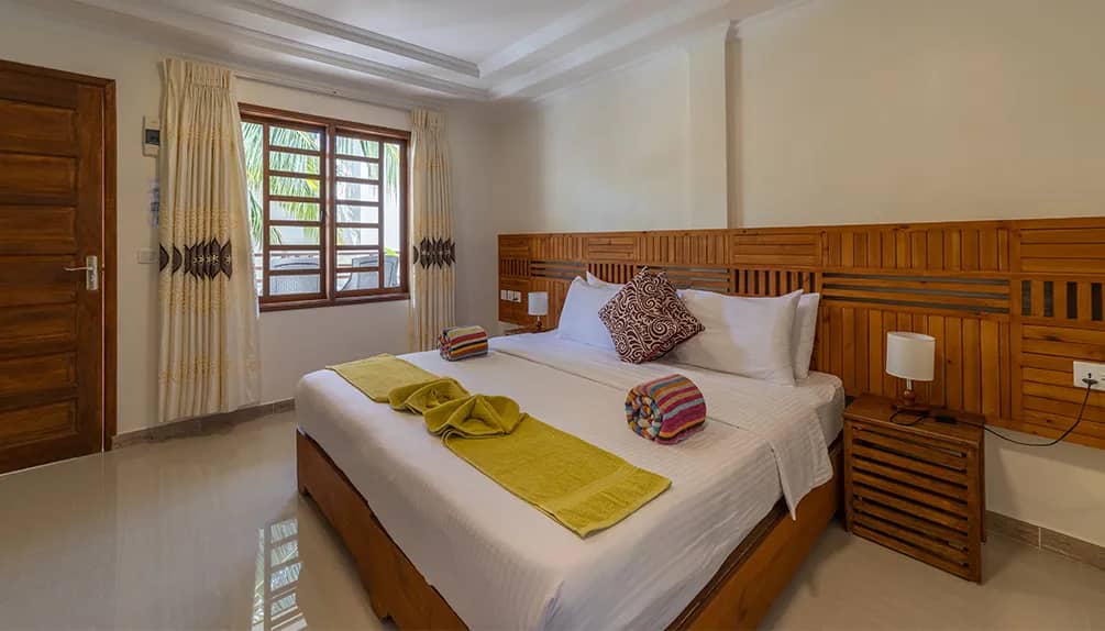 Double Room - image