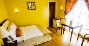 Queen Room - image