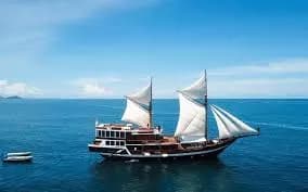 The Vision: Luxury Diving Adventures in Oman - image