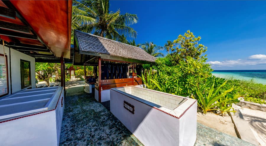 Wakatobi-dive-2.jpg