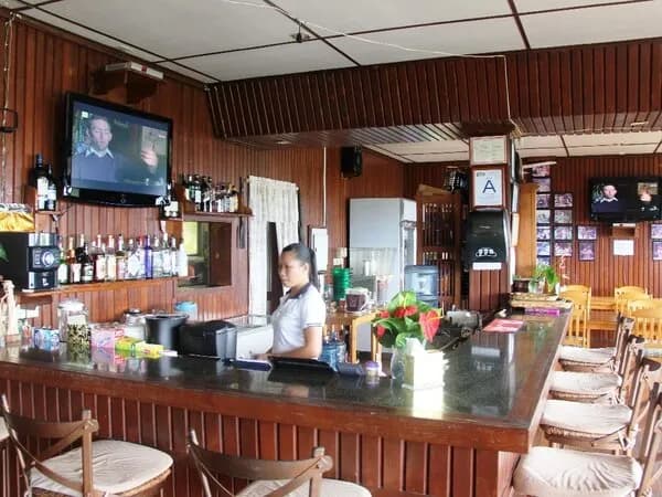 rgr-bar.jpg