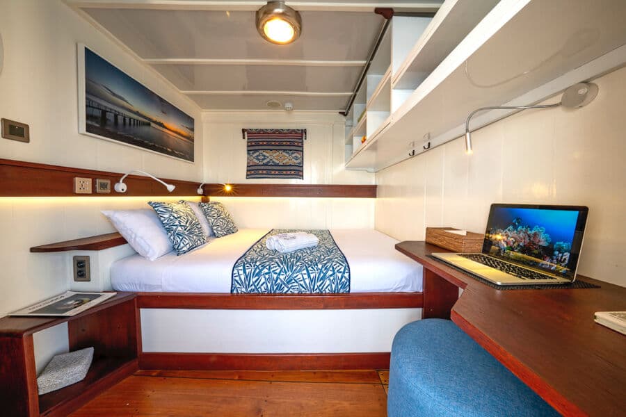 C7 Sea View Double Bed Upper Deck - image