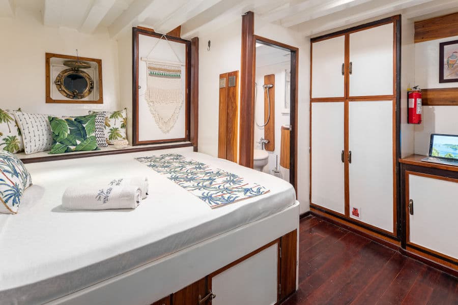 CABIN 6 Double Beds Lower Deck - image