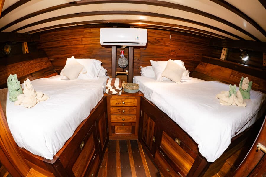 Twin Lower Deck - image