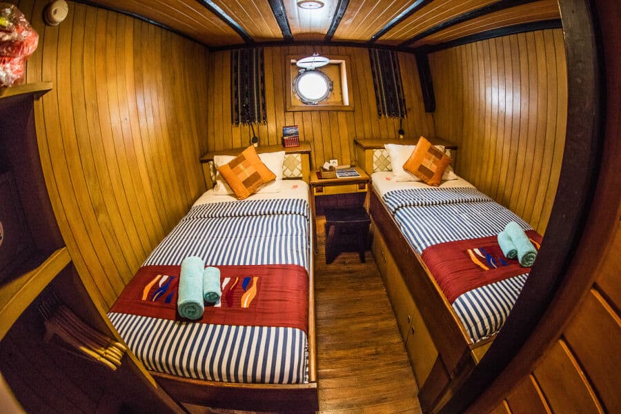 Twin Bed (103 - 104 / 107 - 108) Lower Deck - image
