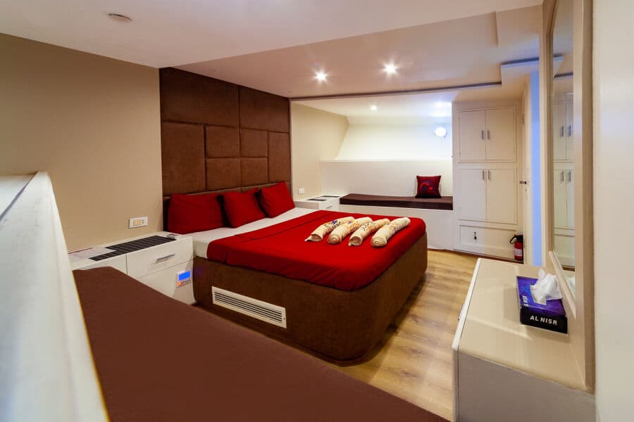 Master Lower Deck - image