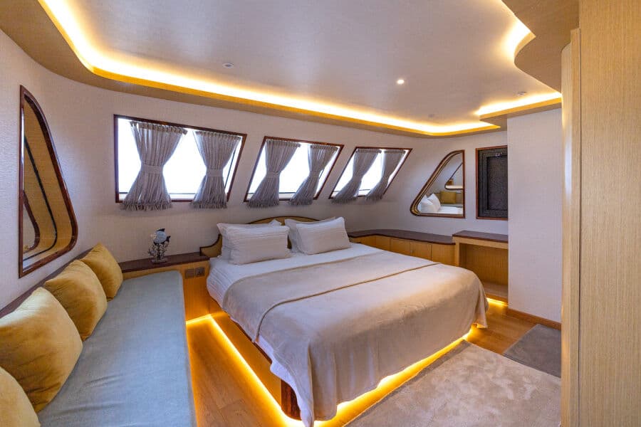 Vision Master Suite Main Deck - image