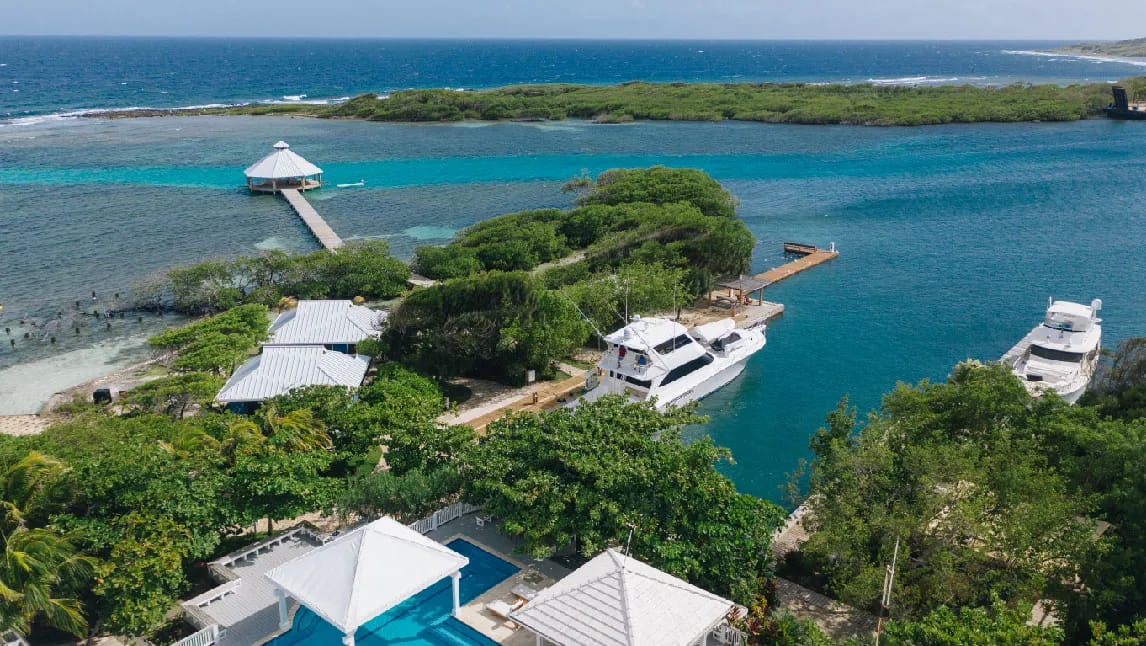 Barefoot Cay Resort & Spa; and Barefoot Divers Lodge & Dive Center - image Barefoot Cay Resort & Spa; and Barefoot Divers Lodge & Dive Center - image
