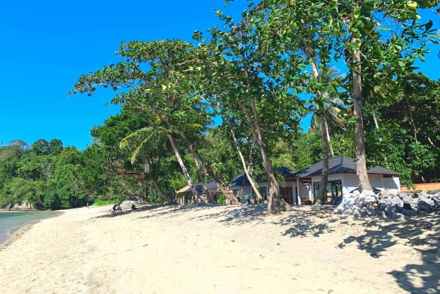 White Sands Beach Resort Lembeh by Eco Divers White Sands Beach Resort Lembeh by Eco Divers