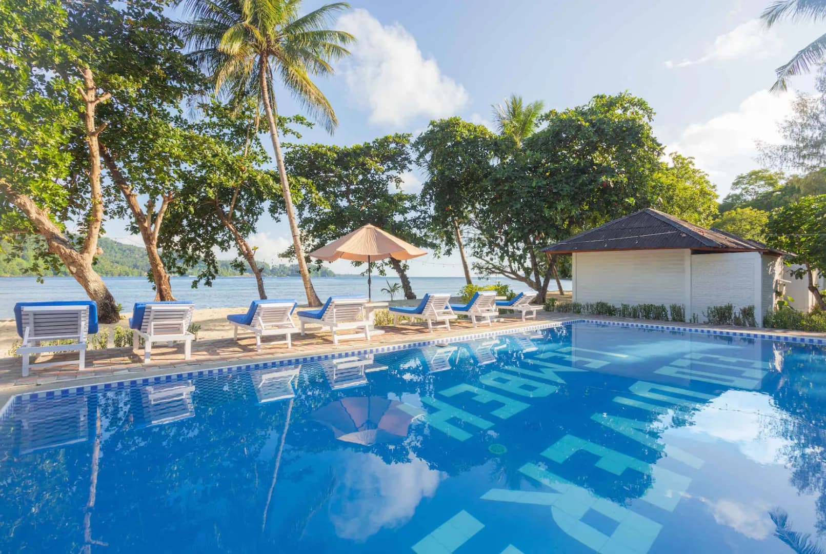 White Sands Beach Resort Lembeh by Eco Divers White Sands Beach Resort Lembeh by Eco Divers