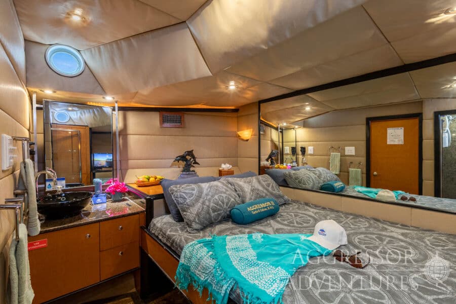 Master Stateroom Lower Deck - image Master Stateroom Lower Deck - image